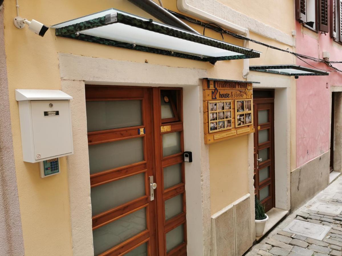 Hostel Traditional House *